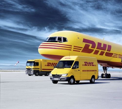 DHL Flugzeug - Auto